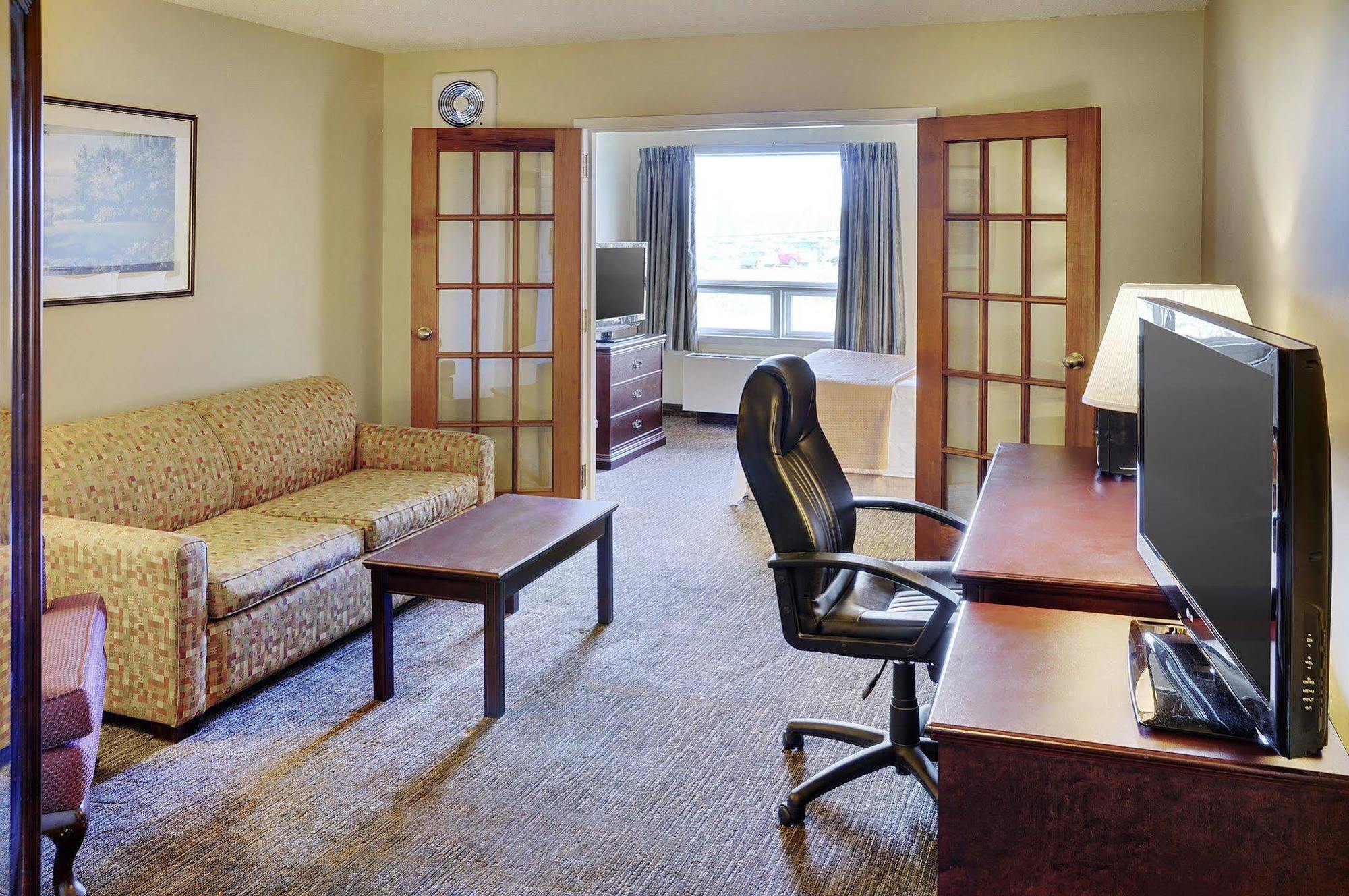 Travelodge Hotel By Wyndham Sudbury Zewnętrze zdjęcie